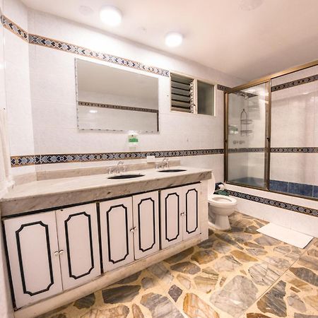 61Prado Hotel Medellín Pokoj fotografie