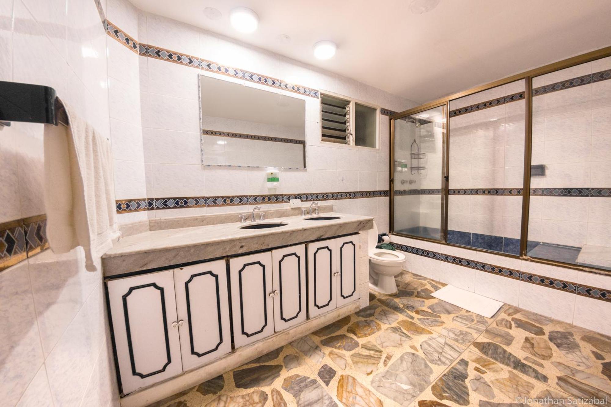 61Prado Hotel Medellín Pokoj fotografie